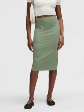 NWOT Lululemon Nulu Slim-Fit Midi Skirt